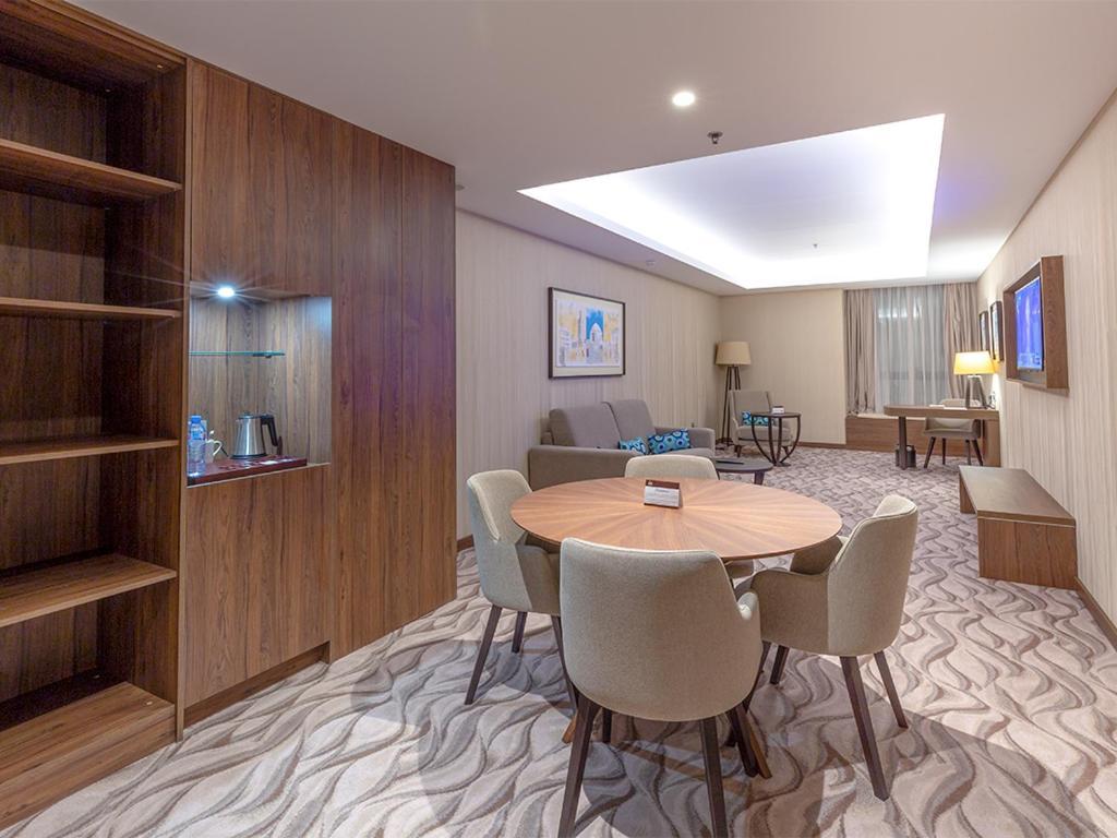 Az Hotels Grand Oran Es Senia Екстер'єр фото